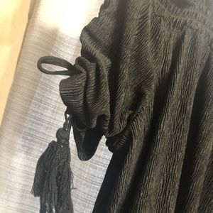 5for$25 Off the shoulder blouse